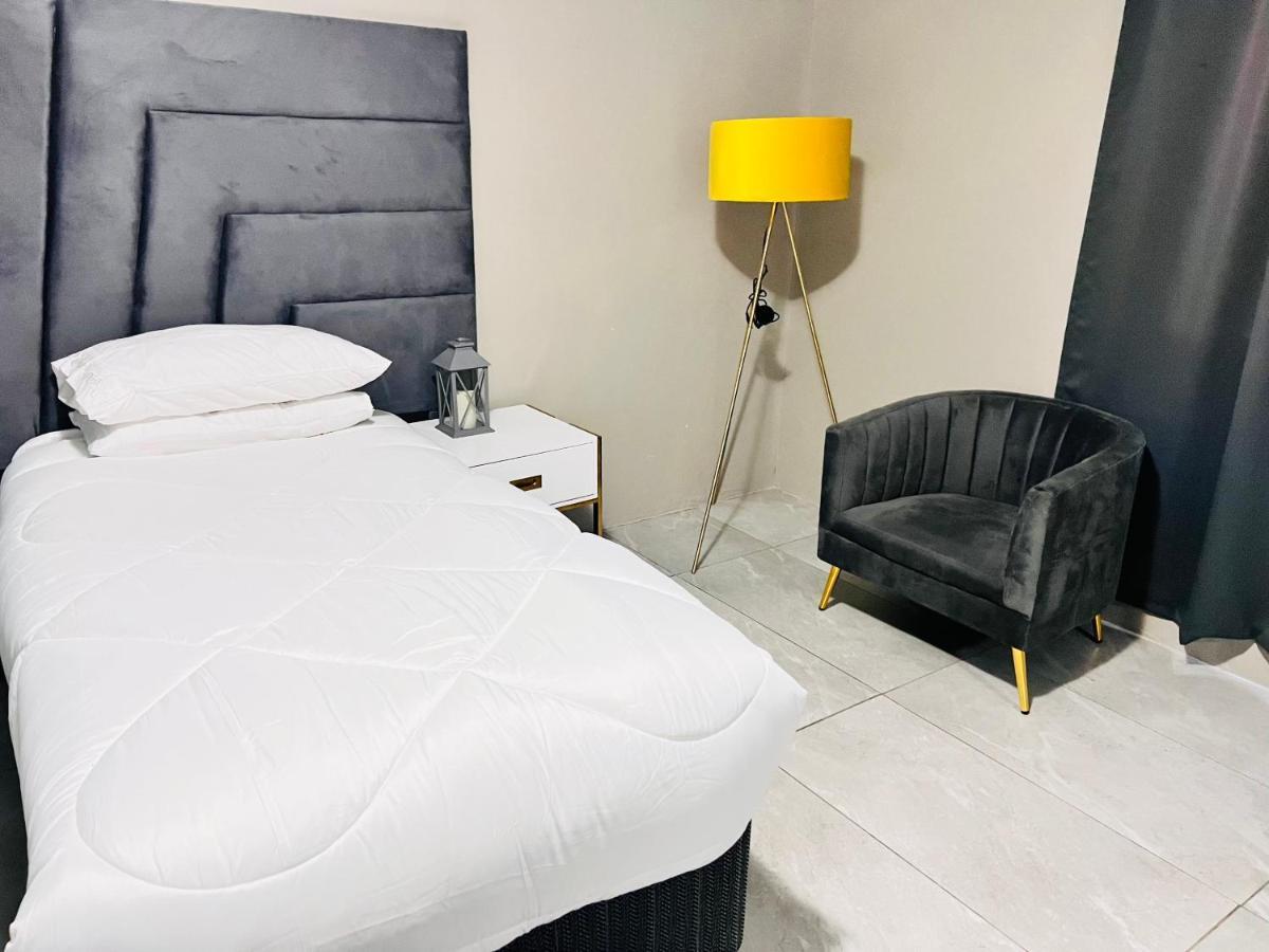 Signature Boutique Guesthouse 마운 외부 사진
